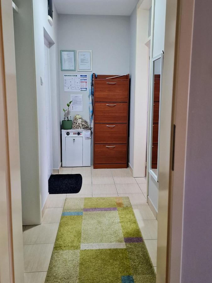 Ferienwohnung Quiet Center Sremska Mitrovica Exterior foto