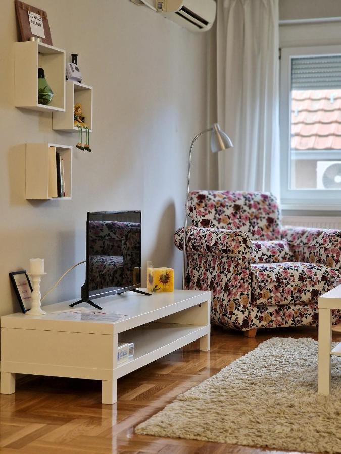 Ferienwohnung Quiet Center Sremska Mitrovica Exterior foto