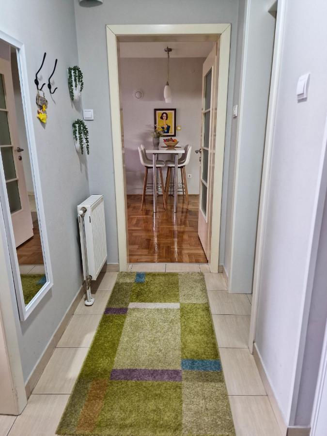 Ferienwohnung Quiet Center Sremska Mitrovica Exterior foto